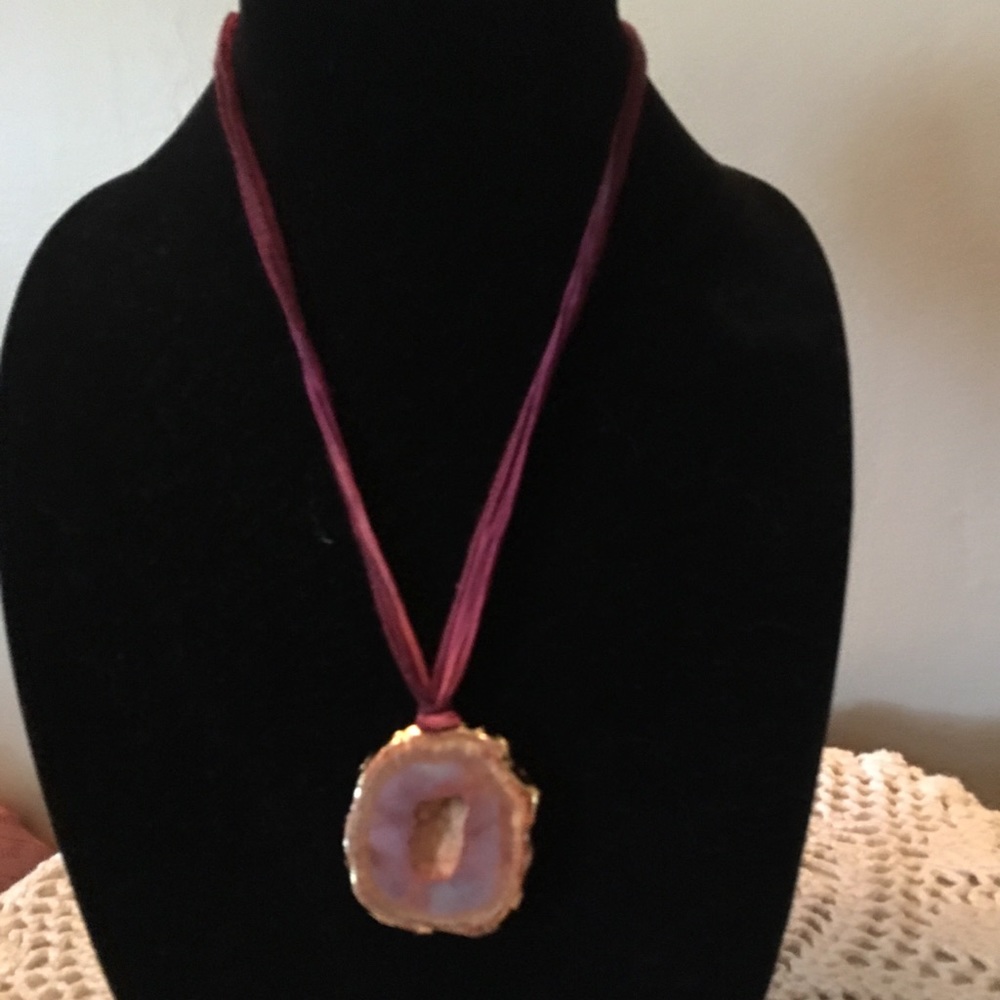 Agate ribbon necklace